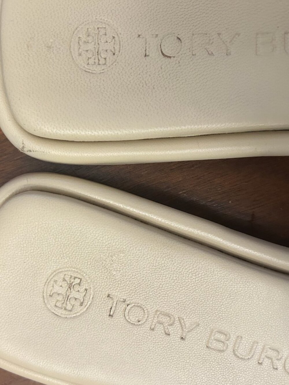 Tori Burch DOUBLE T SPORT SLIDE in light cream / gold - Picture 4 of 7